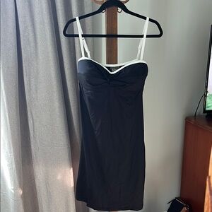 NWT Tommy Bahama M women’s black dress